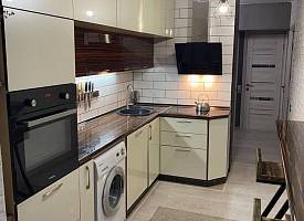 Продажа 3-х комнатной квартиры с дизайнерским ремонтом в Лазаревском