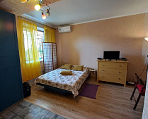 Уютная квартира с ремонтом на Мамайке