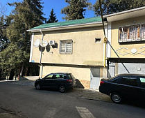 Двухэтажный дом на Севастопольской